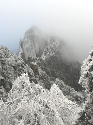 huangshan in winter